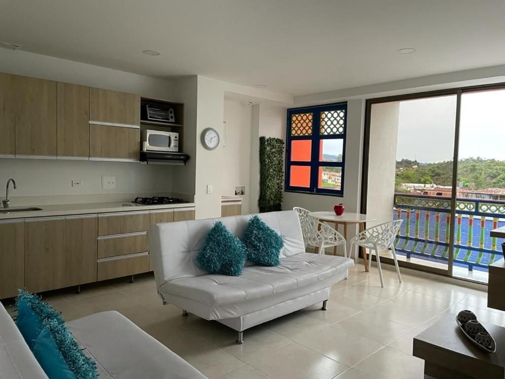Apartamentos San Jose Vistal Al Lago, Cerca Del Parque. Guatape. Exterior photo